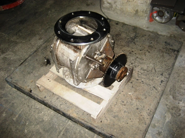 Used _UNKNOWN_ _UNKNOWN_ Air Locks | Ingalls Process Equipment #876651