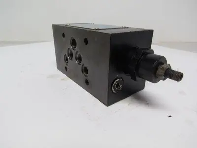 Vickers DGMX2-5-PP-BW-S-30 SystemStak Reversible Hydraulic Reducing Valve
