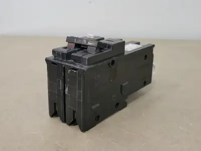 Used SCHNEIDER ELECTRIC CHOM215CAFI Switchgears British Columbia CA | Lenmark #239843