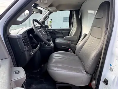 Used 2019 GMC SAVANA CUTAWAY Box trucks Florida US | Truck and Van Outlet #1509156