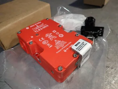 Used ALLEN BRADLEY TLS2GD2 Relays & Switches Ohio US | HGR 24 #787049