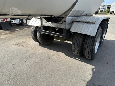 Used 2004 POLAR _UNKNOWN_ Tanker Trailers Indiana US | Lakeshore Equipment Sales #1546607