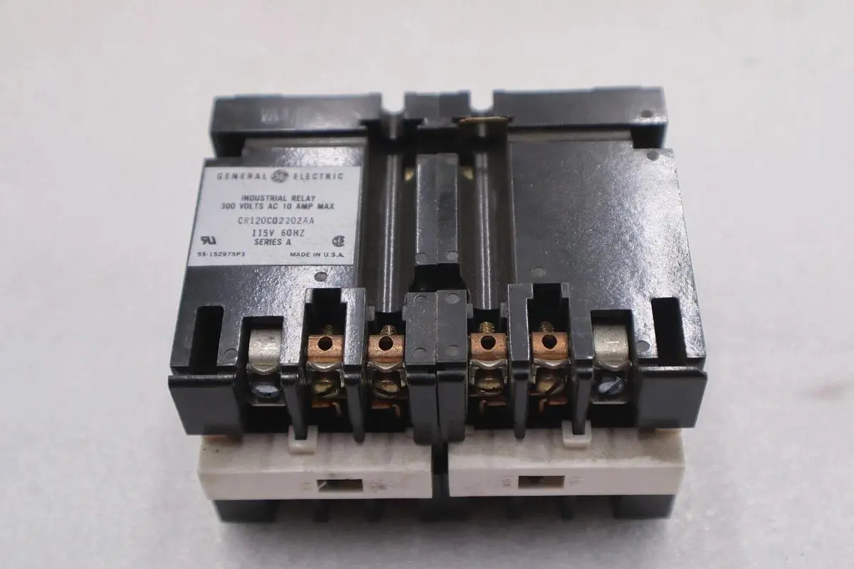 GENERAL ELECTRIC CR120C02202AA INDUSTRIAL RELAY SERIES A STOCK #3185