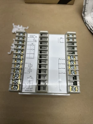 NEW Azbil C36TD0UA1100