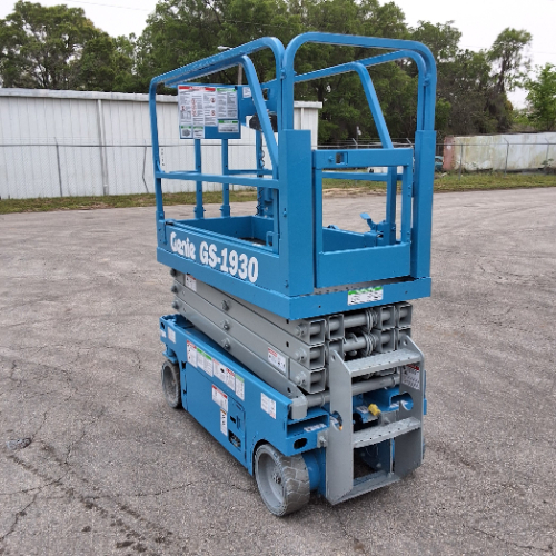 USED 2017 Genie GS-1930