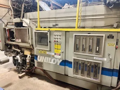 UNILOY 350R4 Blow Molders | Perry Equipment (4)