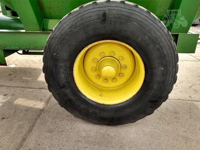 USED JOHN DEERE 1210A