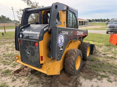 Used 2015 JOHN DEERE 326E WITH 1,162 HOURS Skid Steer Loaders Michigan US | Miedema Asset Management Group #1424758