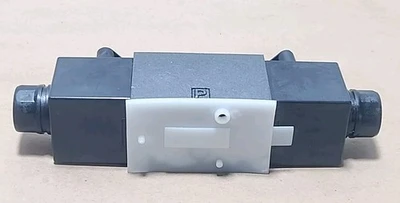NEW Parker D1VW004CNYWF4
