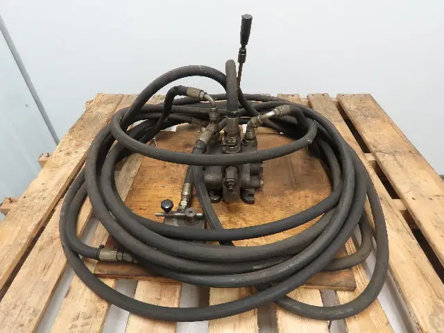 Used SUNDSTRAND SAUER _UNKNOWN_ Valves/Fittings | Arrow Industrial #623922