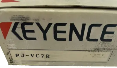 NEW KEYENCE PJ-VC7R CONNECTOR CABLE PJVC7R