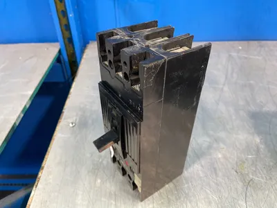 General Electric  Circuit Breaker