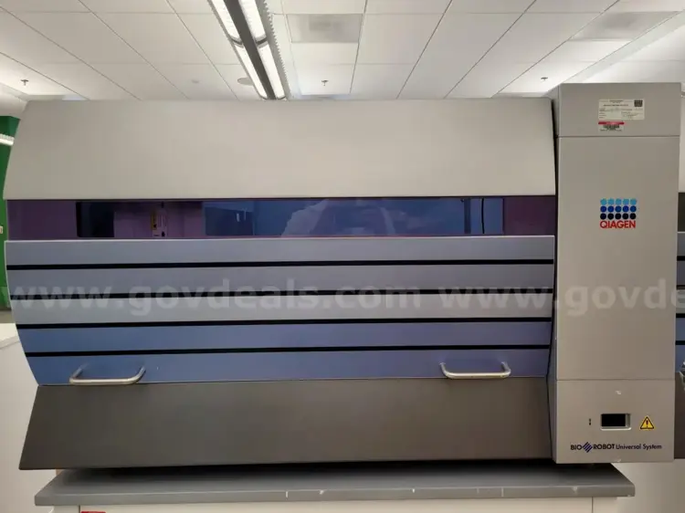 Used QIAGEN BioRobot 8000 Liquid Handling Workstations Delaware US | United Machine Co. #1563984