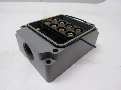 Honeywell 18PA3 Micro Switch Terminal Block Base Receptacle 8 Pole