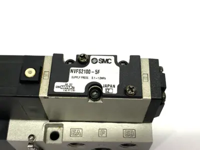 USED SMC MANIFOLD MOUNTED SOLENOID VALVE 5-PORT 0.1~1.0MPA SET PRESS