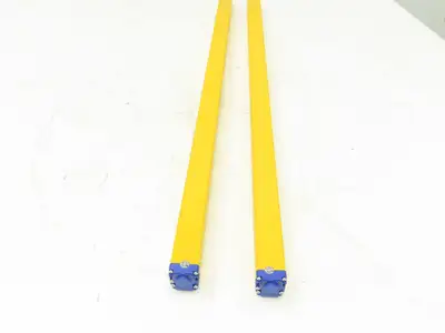 Datalogic Light Curtain Sender Receiver Set 30mm Res. 20M Range 49 Beam 750mm