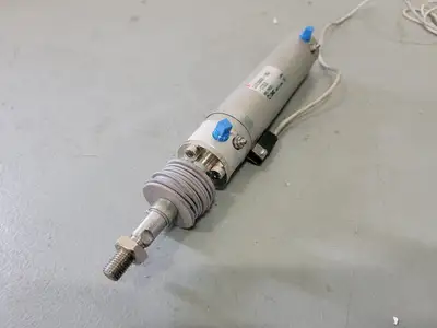 USED SMC CDG1BA32-100J-C73LS