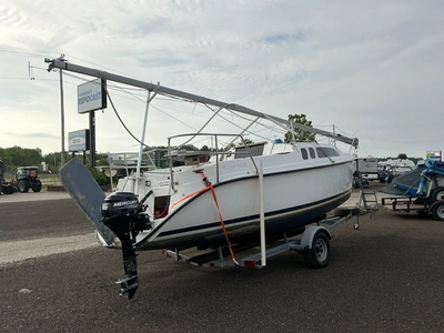 USED 1998 HUNTER TBD