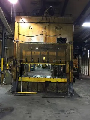 Used _UNKNOWN_ _UNKNOWN_ Straight Side Presses Michigan US | Harbor Machinery Inc. #1421740