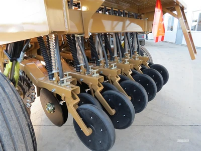New | in-Stock 2026 ESCH 5605 No-Till Drills Pennsylvania US | Zimmerman Farm Service #1409948