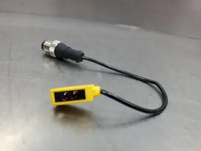 Banner Q12AB6FF15Q5 (1508H) Photoelectric Sensor. 5E-2/1