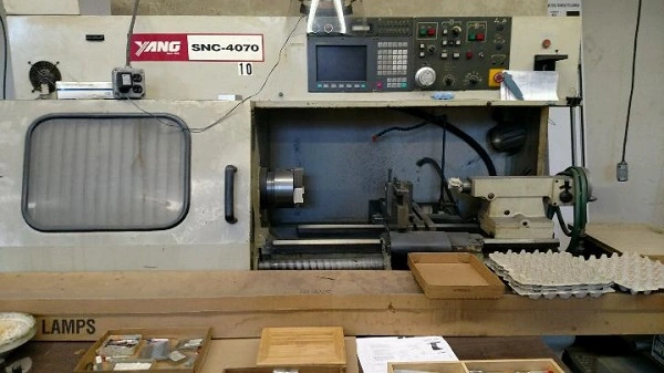Used 1992 YANG SNC-4070 CNC Lathes Vermont US | Two Spade Machinery LLC #507175