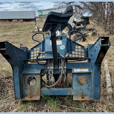 USED 2005 BOBCAT 607