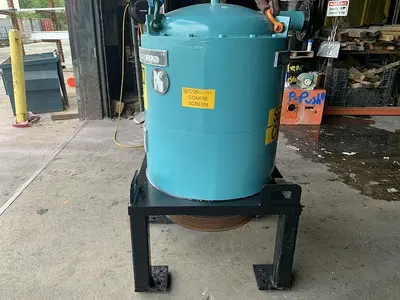 USED 1990 BLACK CLAWSON UV200