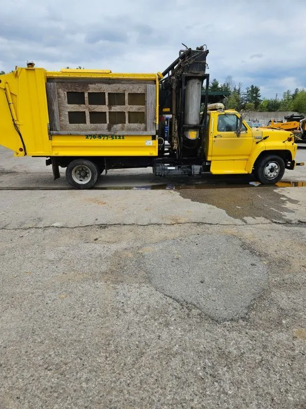 USED 1993 FORD F600