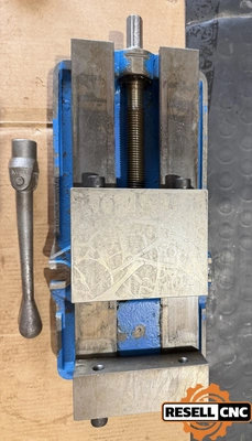 USED Kurt D688 Vise
