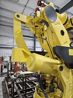 USED 2010 FANUC M-2000IA/1200