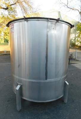 USED SS MIXING TANK 900 GALLON