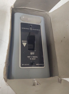 NEW General Electric CR101Y11