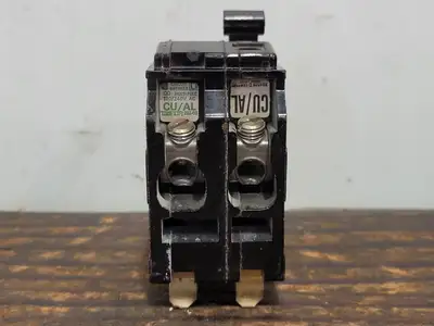 USED SQUARE D QO270