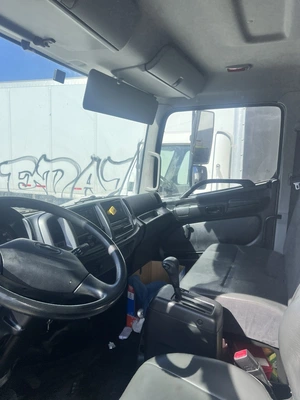 USED 2020 HINO 260 BOX