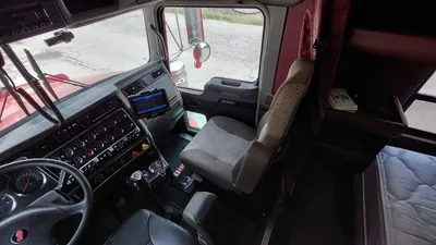 USED 2023 KENWORTH T800