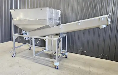 Used Screw Conveyor, 9” diameter x 108” long, Variable Speed