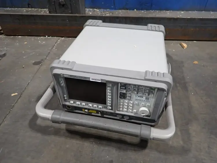 Used AGILENT N8973A RF / Microwave Test Ohio US | HGR 24 #801862
