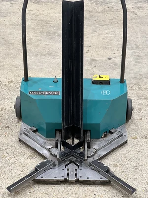 Used _UNKNOWN_ _UNKNOWN_ Corner Formers Maryland US | 1987 Machinery #1409791