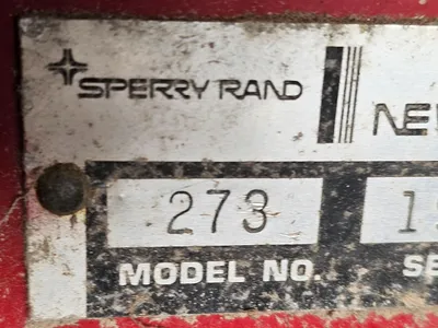 NEW HOLLAND 273 BALER | Iron Listing (6)