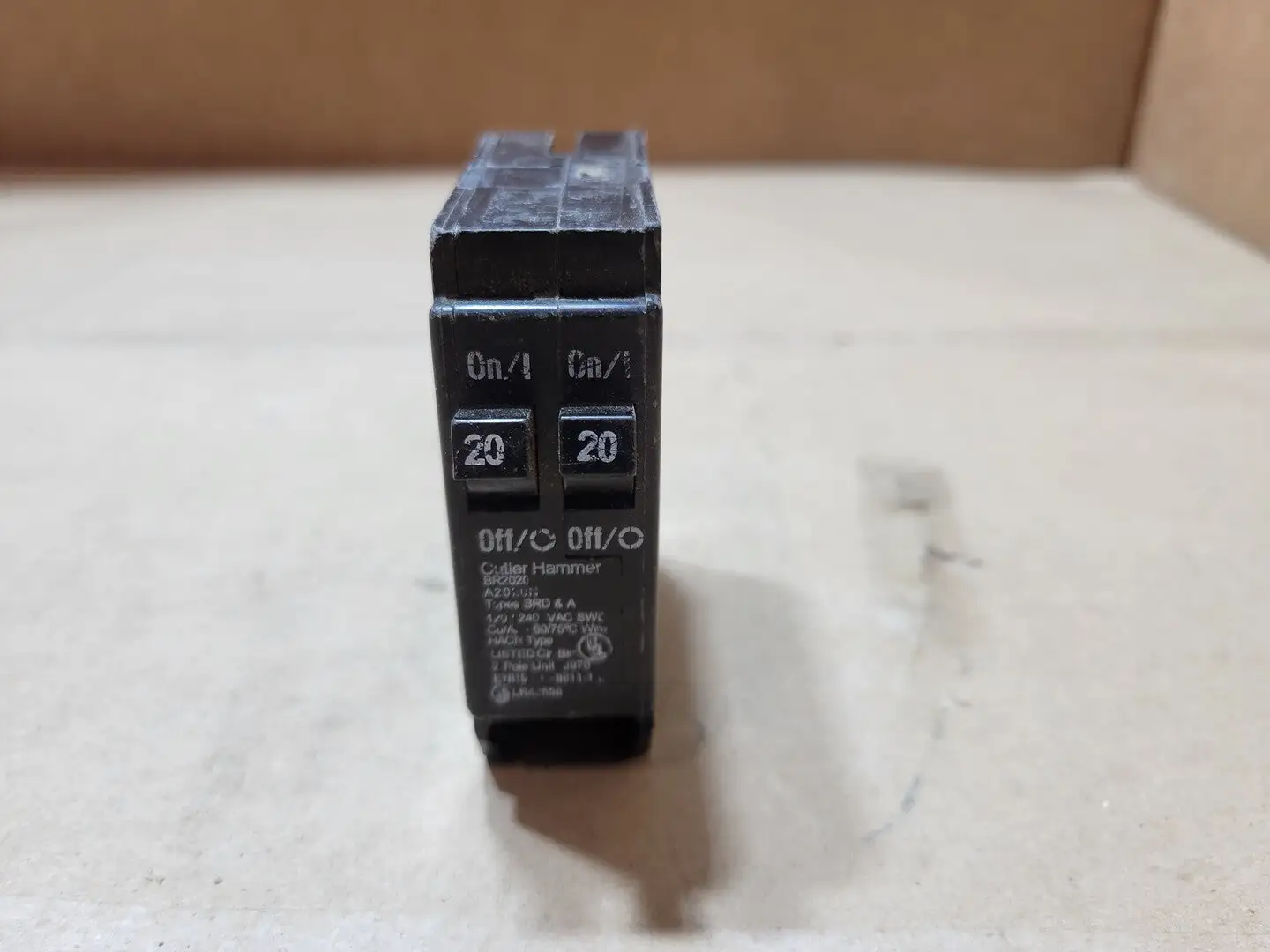 Used CUTLER-HAMMER BR2020 Circuit Breakers British Columbia CA | Lenmark #1488970
