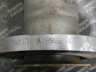 4" Flanged Stainless Steel 90° Elbow CL150/300 ES856AZU 1" Valve Used