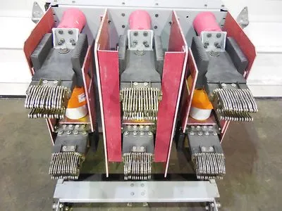 Used Siemens 05-GMI-350-3000-78 Circuit Breakers Ohio US | Equipment Recovery Corp. #1329701