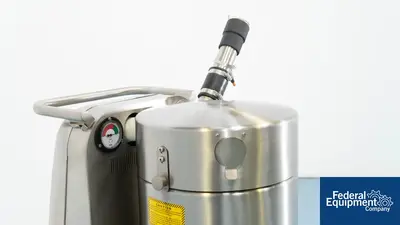 USED Nilfisk Nilfisk Vacuum, Model VHW321