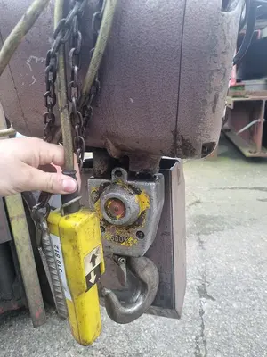 USED GIS ELECTRIC CHAIN HOIST 1500 KG