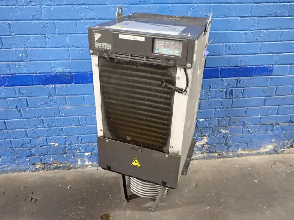 USED 2010 DAIKEN AKZJ188