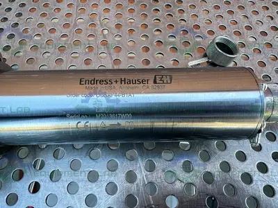 USED ENDRESS+HAUSER OUSAF44-B1A1 UV ABSORPTION SENSOR W/OUA260-AA1E07B1A3A PHOTOMETER