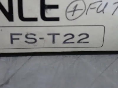 USED KEYENCE FS2T22