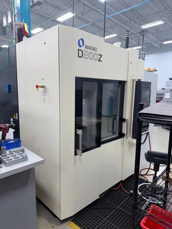 Used MAKINO D200Z Vertical Machining Centers (5-Axis or More) Illinois US | Lion Machinery #387631