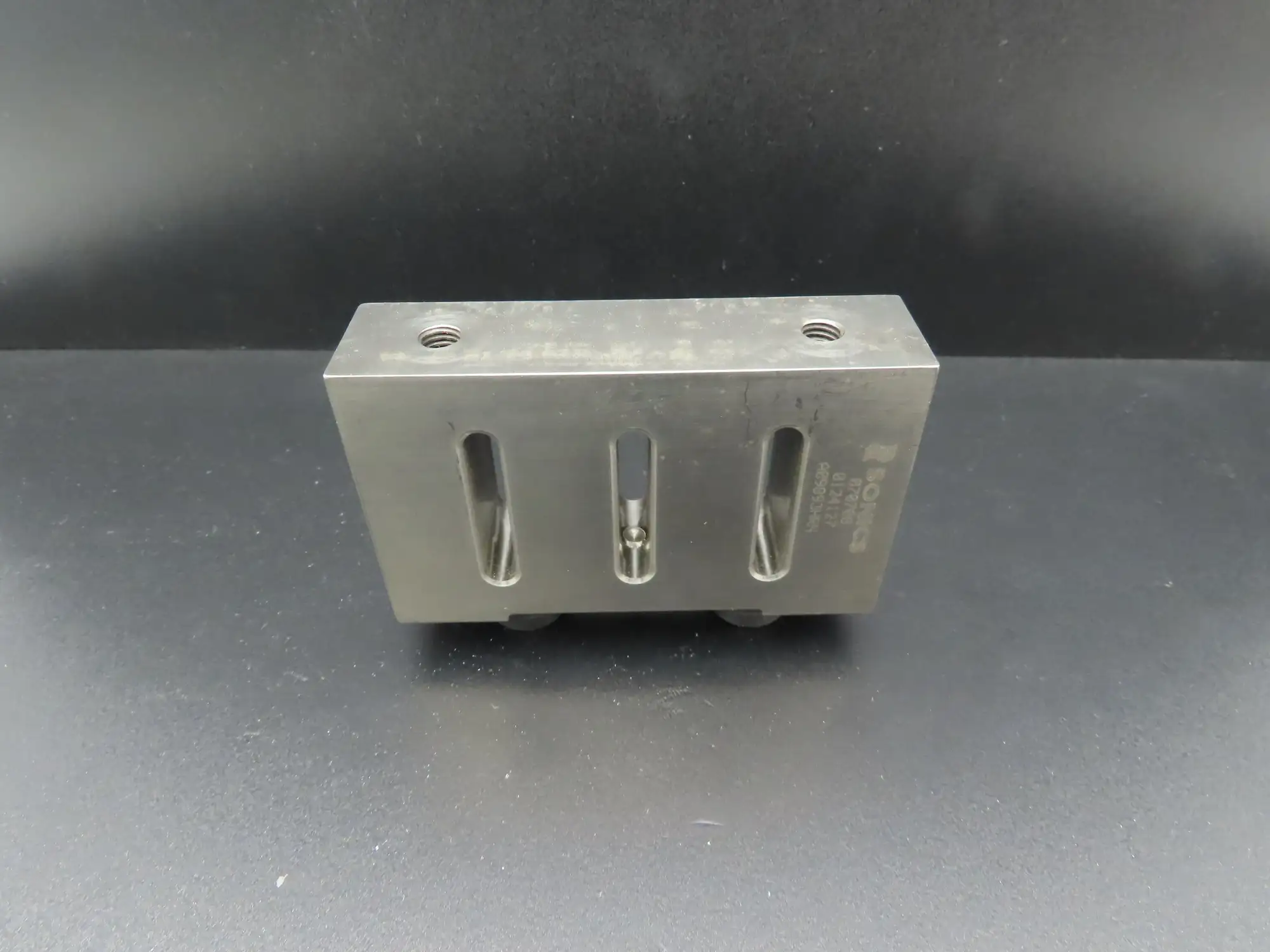 Sonics A09893HRN Ultrasonic Welding Horn Slotted Plate 4"x2.4"x1"